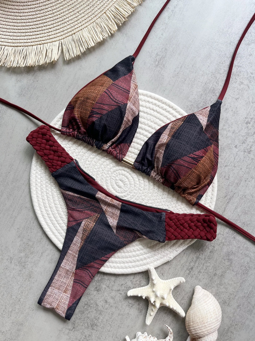 Biquíni Larissa Areezi