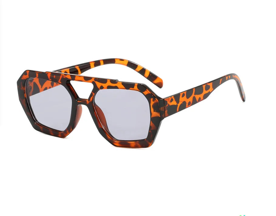 Óculos de sol irregulares de feixe duplo europeu e americano transfronteiriço 2023 novos óculos de sol retrô personalizados populares na sala