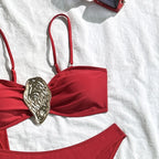 Vintage branco maiô feminino metal ostra fivela push up malha saia longa 3 peça conjunto de biquíni 2025 férias maiô