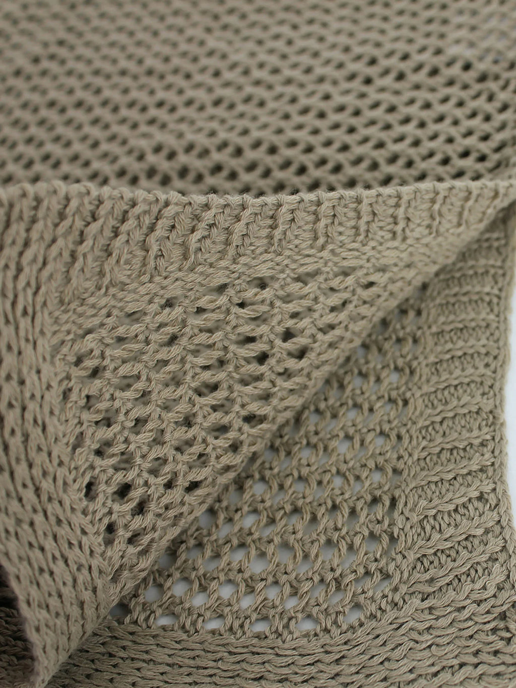 Saia curta de malha feminina com alças ocas e fenda, camisa sexy de praia para o verão