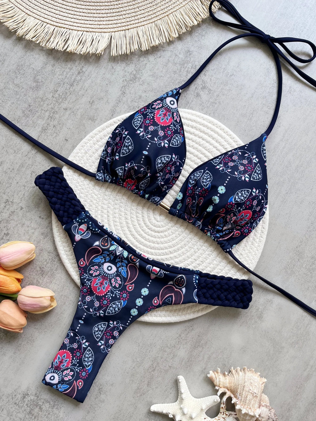 Biquíni Larissa Areezi