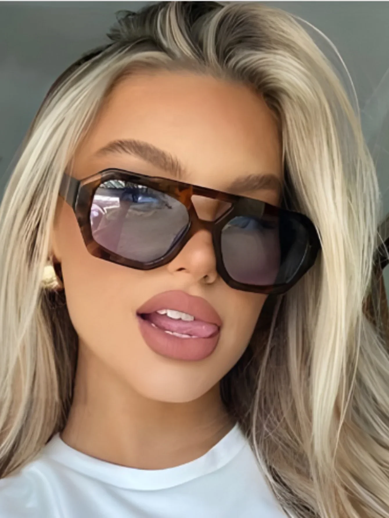 Óculos de sol irregulares de feixe duplo europeu e americano transfronteiriço 2023 novos óculos de sol retrô personalizados populares na sala