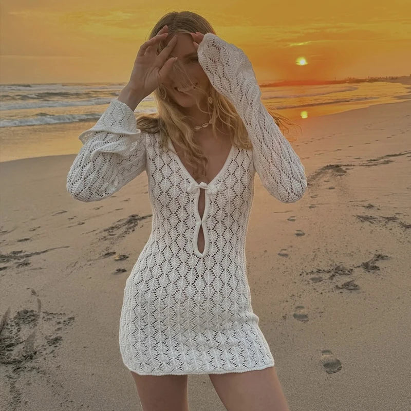Novo estilo de malha cor sólida vestido de manga longa sexy oco para fora magro-ajuste beachwear cobrir praia férias roupas de proteção solar